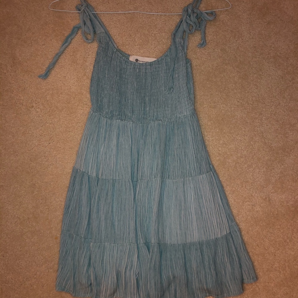 The impeccable pig blue flowy dress